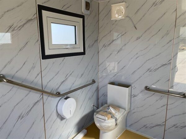 Sanitario portátil accesible para personas con discapacidad