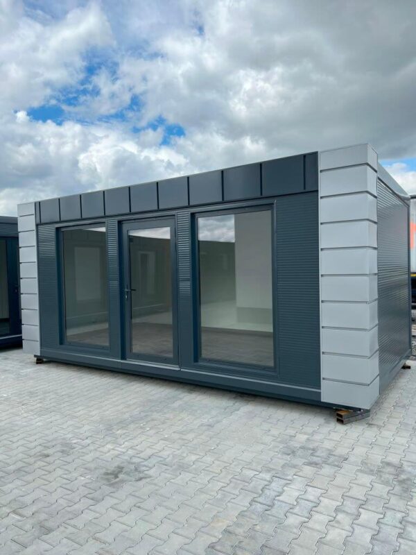 Contenedor Modular 800×300 con Paneles de Poliestireno