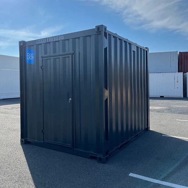 2-19-1.webp Contenedor Marítimo 10 Pies High Cube – Clase A Usado