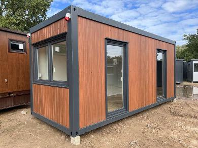 Oficina Modular Estándar de 6 m x 2,43 m