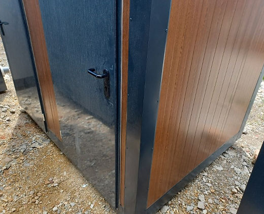 Contenedor Sanitario Doble con 2 Cabinas