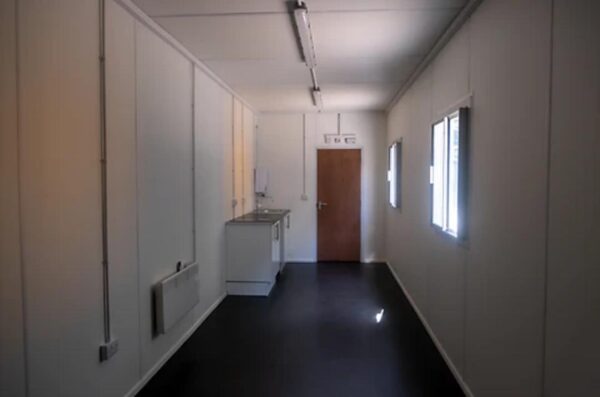 4-22-1.jpeg Contenedor Oficina 40' High Cube – Espacio Extra Grande