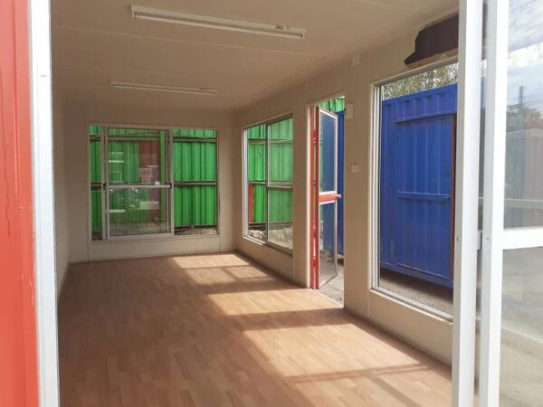 4-36.jpeg Sala de Venta Modular Personalizada de Alta Calidad