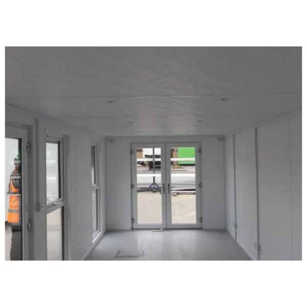 Contenedor de Oficina de 30 Pies con Baño