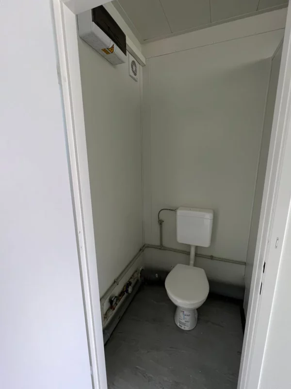 Contenedor Sanitario con 5 Sanitarios