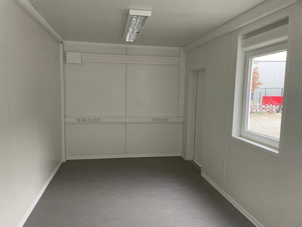 Contenedor de Oficina de 20 Pies Totalmente Equipado y Aislado