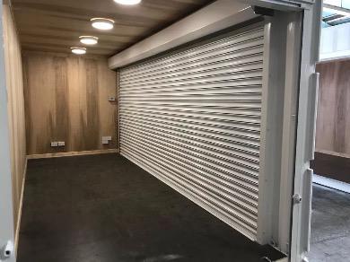 Contenedor Marítimo 20FT High Cube con Cortina Enrollable Eléctrica