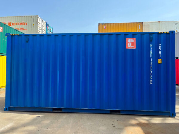 5-9-1.jpeg Garaje contenedor 20'HC con puertas seccionales Hörmann