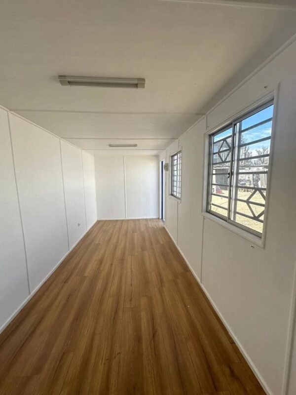 Contenedor de Oficina de 20 Pies Totalmente Equipado