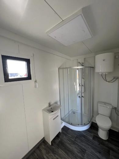 Oficina Modular de 800 x 300 cm con Ducha