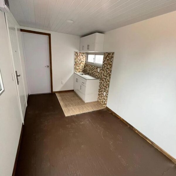 7-30.jpeg Casa Contenedor 20 Pies HC – Compacta, Moderna