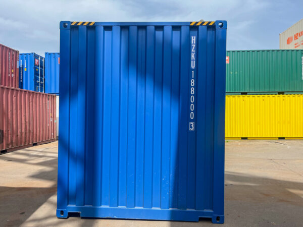 7-8-1.jpeg Garaje contenedor 20'HC con puertas seccionales Hörmann