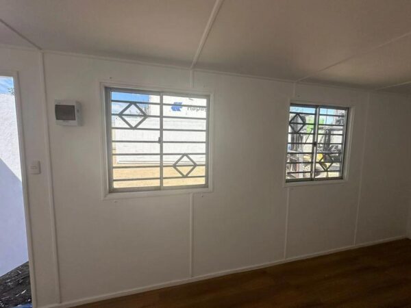 Contenedor de Oficina de 20 Pies Totalmente Equipado