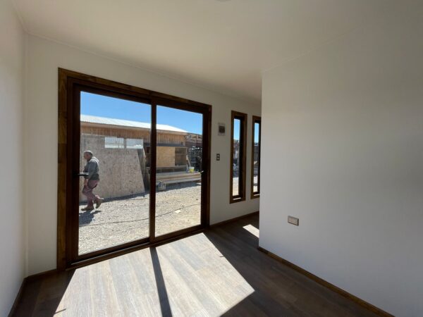 Cabaña Modular 8x3m | 1 Dormitorio, Baño Completo, Cocina