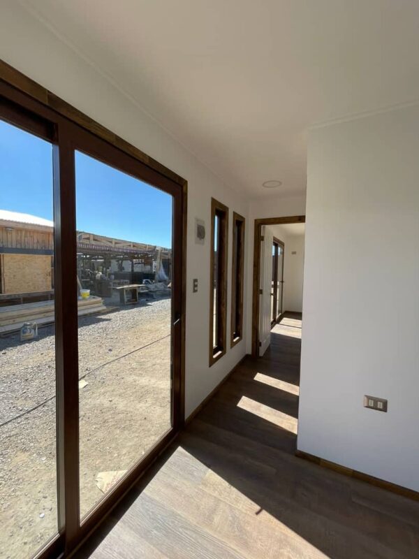 Cabaña Modular 8x3m | 1 Dormitorio, Baño Completo, Cocina